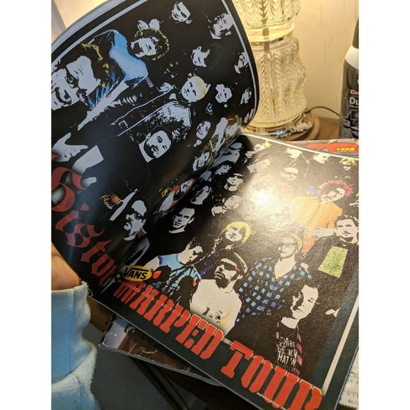 Alternative Press Warped Tour 15 Magazine #253.2 '09 - Picture 4 of 7